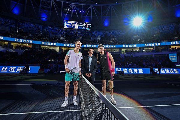 们的竞技状 们的竞技状