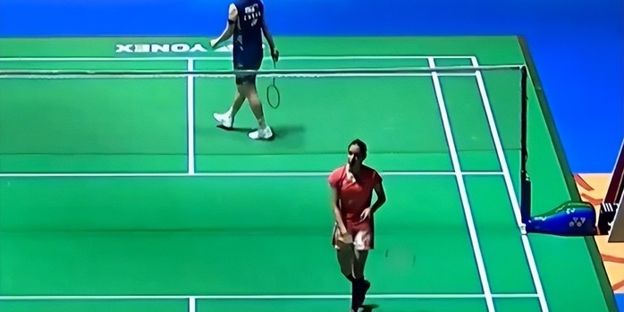 篮出手仓促 篮出手仓促